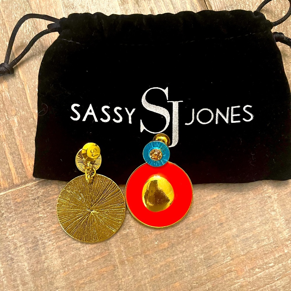 Beautiful Sassy Jones dangles